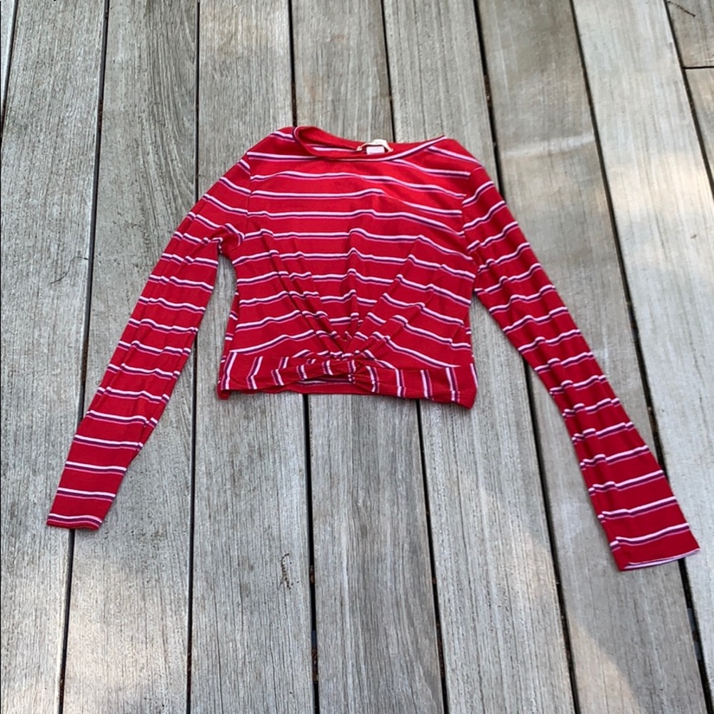 TIED FRONT LONG SLEEVE CROPPED TOP